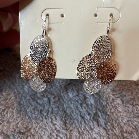 Silver and bronze earrings NWT - Picture 2 of 3